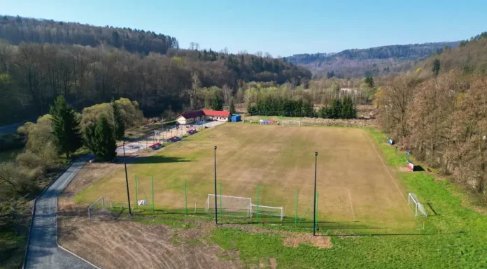 Ministerstwo przekaże pieniądze na odbudowę stadionu