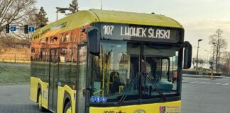 autobus pks jelenia góra