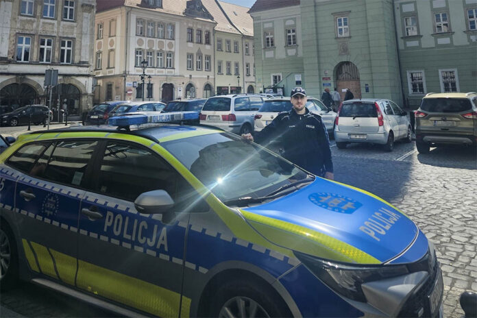 mł asp Michał Hajdul - dzielnicowy z Gryfowa Śląskiego