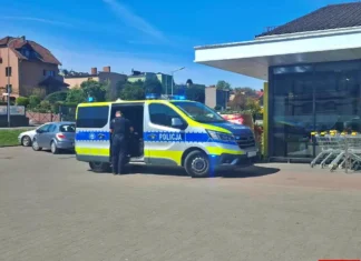 Nastolatki przyłapane na kradzieży w markecie policja market Biedronka 1