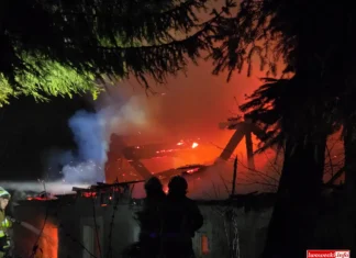pożar budynku krzewie wielkie 10