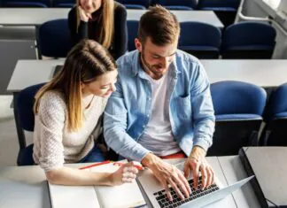 Jak wybrać studia? Ranking uczelni to tylko jedno z kryterium