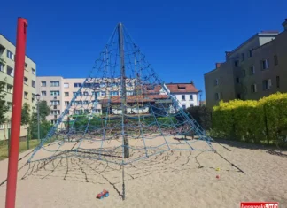 Ile placów zabaw jest w Lwówku Śląskim? plac zabaw w Lwówku Śląskim ulica Mickiewicza 3