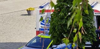 policja i pogotowie