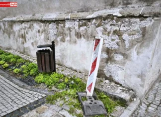 Baszta Bramy Lubańskiej. Uwaga – odpadający tynk Baszta Bramy Lubańskiej w Lwówku Śląskim 1