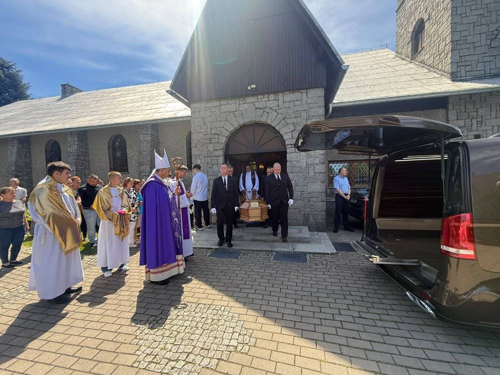 Lwówek Śląski pożegnał śp. ks. Stefana Świdronia