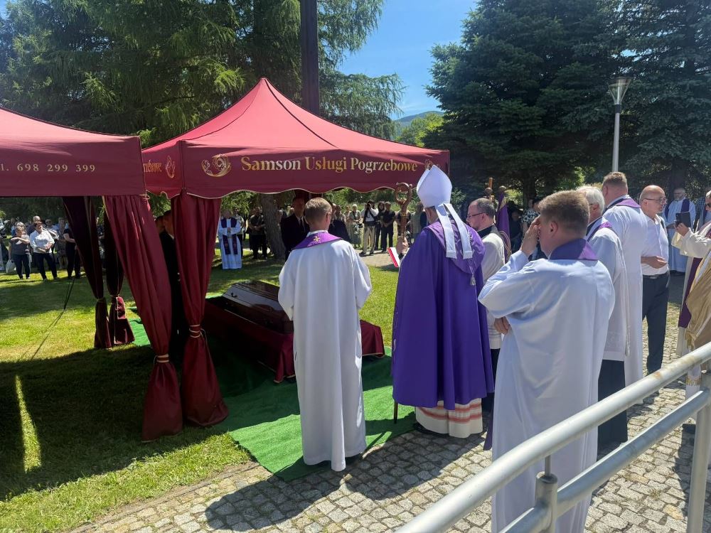 Lwówek Śląski pożegnał śp. ks. Stefana Świdronia