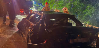 Samochód wypadł z drogi i wpadł do rzeki. Auto utonęło