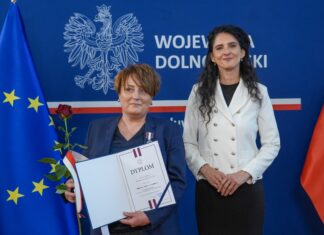 Małgorzata Szczepańska odznaczona „Za Zasługi dla Samorządu Terytorialnego”. Za Zasługi dla Samorządu Terytorialnego 4