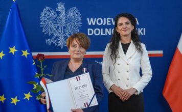 Za Zasługi dla Samorządu Terytorialnego 4