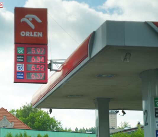 Rząd wygasza pakiet CPN. Paliwa podrożeją