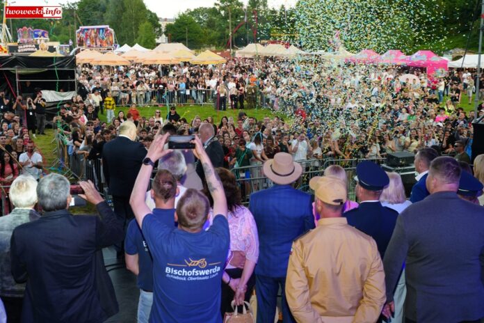 kwisonalia zasłużeni otwarcie 39