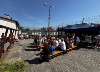 ojcostwo zza krat zaklad karny zareba 2