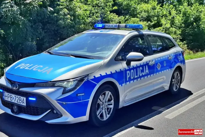 policja radiowóz droga powiatowa lato