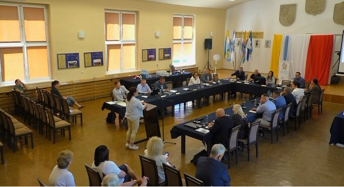 Lwówek Śląski. Pomogli koledze radnemu. Sołtys oburzona