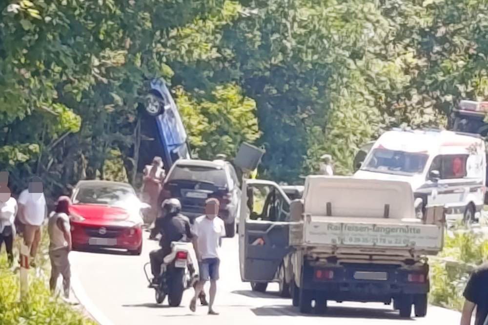 Wypadek na drodze wojewódzkiej. Na miejscu utrudnienia