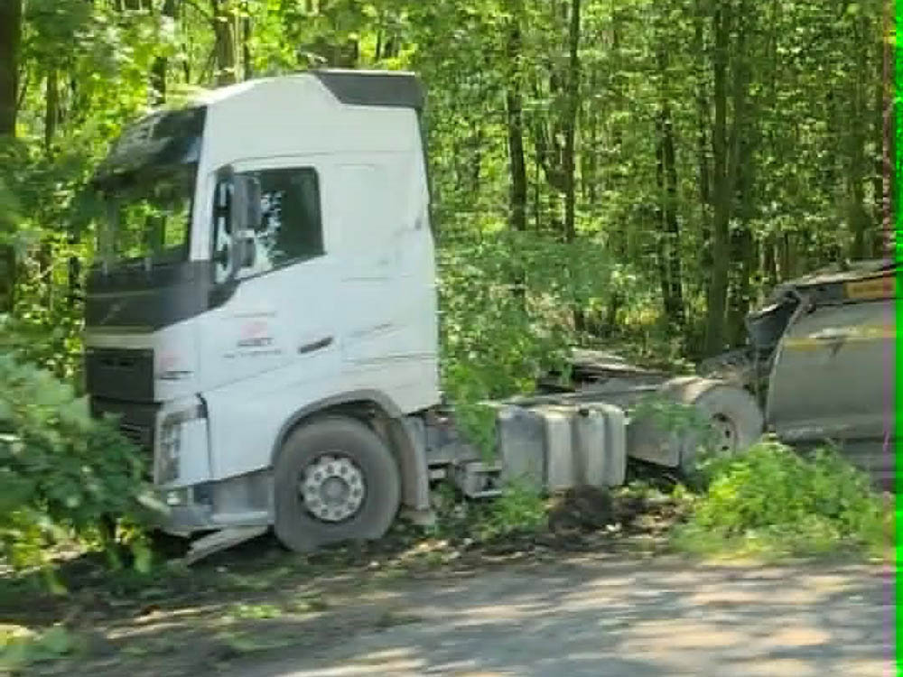 Naczepa do góry kołami 4 wypadek bielanka ciezarowka 5