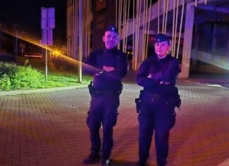 Prokuratura prowadzi śledztwo ws. niewybuchów w Jeleniej Górze Ewakuacja galerii handlowej zatrzymany podejrzany 1