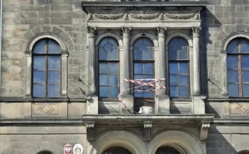Pałac Hohenzollernów bez balkonu? Palac Hohenzollernow Urzad Gminy i Miasta w Lwowku Slaskim 2