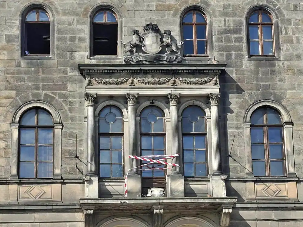 Palac Hohenzollernow Urzad Gminy i Miasta w Lwowku Slaskim 3