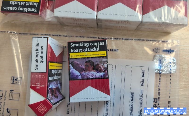Zatrzymanie do kontroli drogowej zakończyło się na przeszukaniu mieszkania 1 papierosy