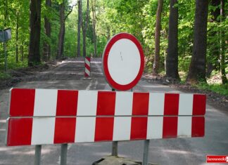Zamykają drogę wojewódzką 297. Będą układać asfalt przebudowa DW297 Zalesie Pasiecznik