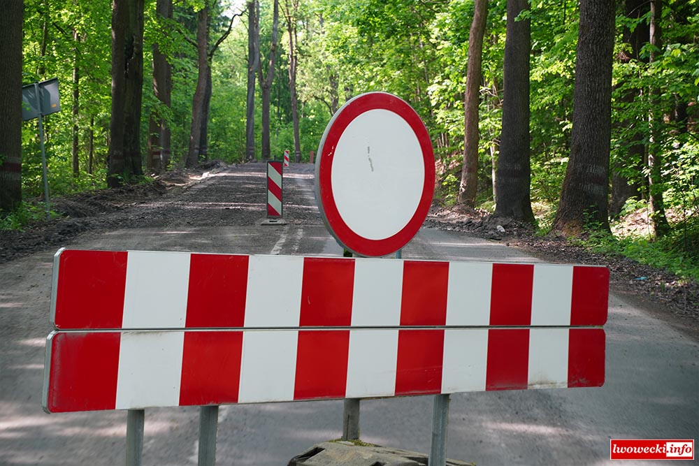 Zamykają drogę wojewódzką 297. Będą układać asfalt