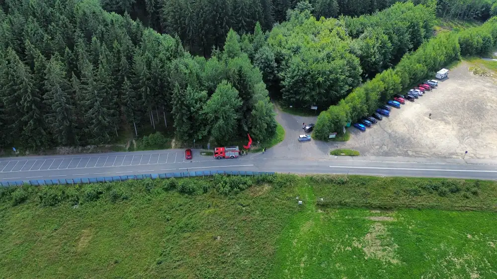 wypadek paralotniarz spadl Swieradow 5